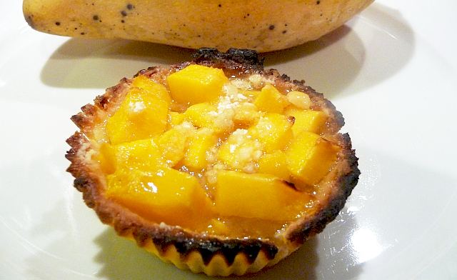 Minitörtchen mit Mango und Zitronengras 'Mäm'