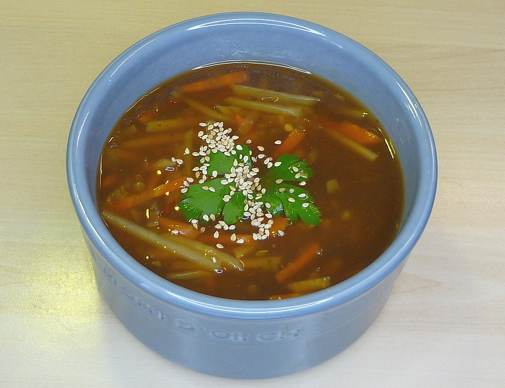 Asiatische Gemüse Suppe