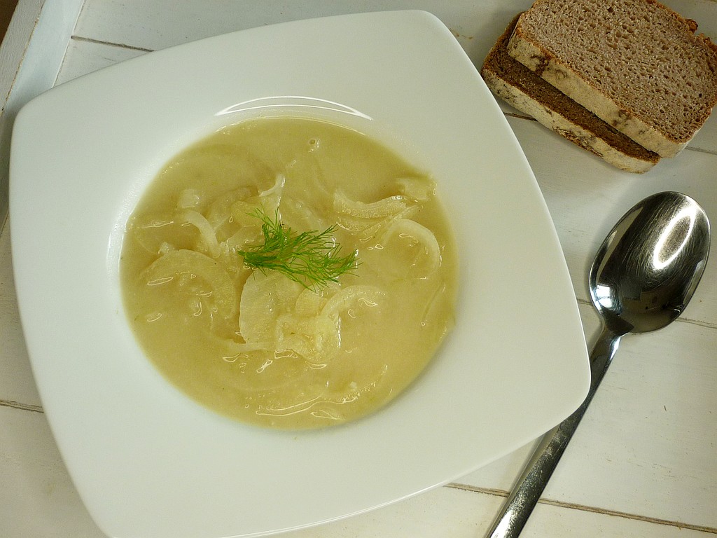 Fenchelsuppe mit Pastis de Marseille