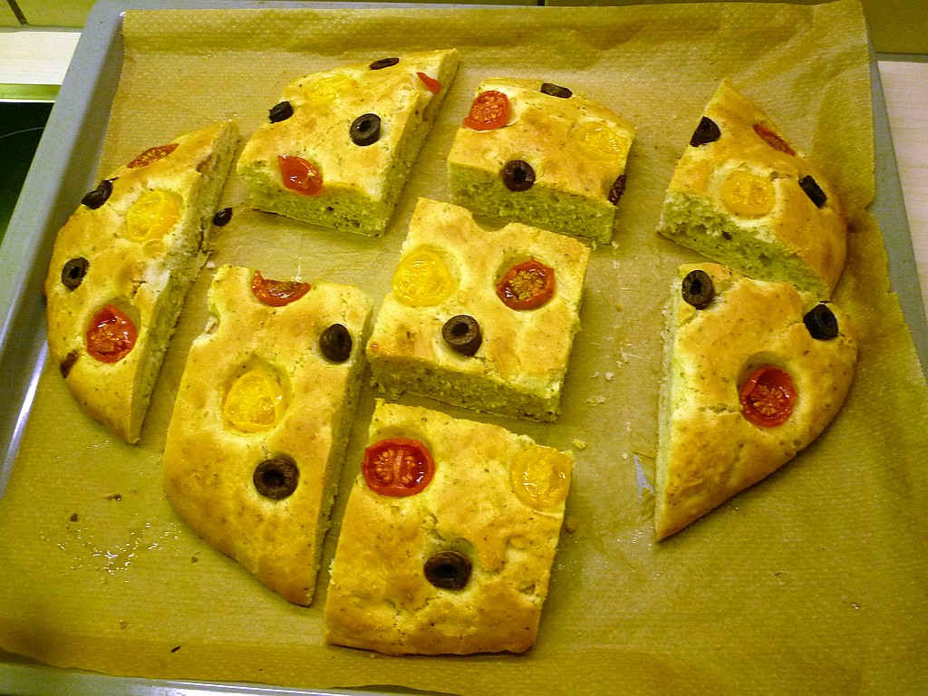 Focaccia mit Tomaten