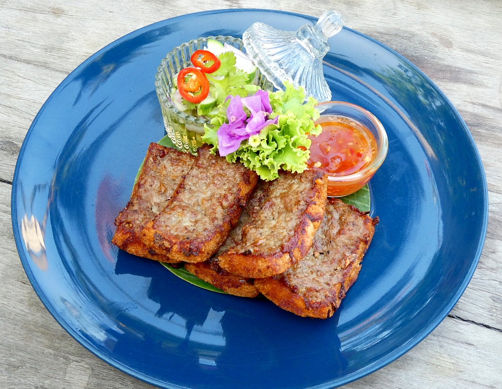 Hackfleisch - Toast - Canapés :: ขนมปัง หน้า หมู 