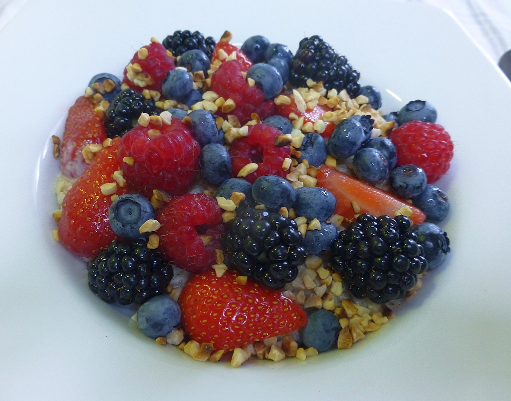 Haferbrei mit Vanille und Beeren