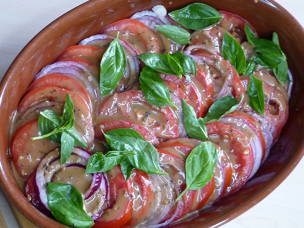 Tomatensalat mit Zwiebeln à la Dieter