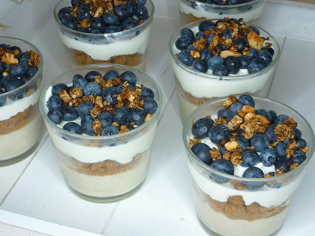 Trifle №2 - Banane - Cookies - Joghurt - Blaubeeren - Granola