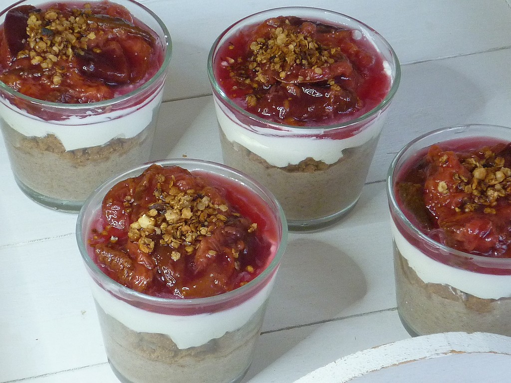 Trifle №4 - Lebkuchen - Cookies - Joghurt - Zwetschgen - Granola