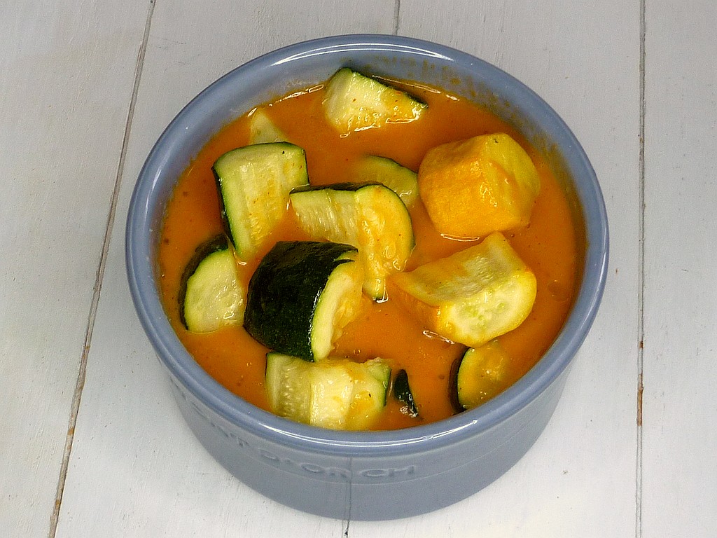 Zucchini in Sriracha - Kokossauce