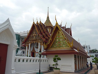 Wat Thewarat Kunchorn Worawiharn