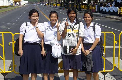 Students of secondary school level, near Sanam Luang
