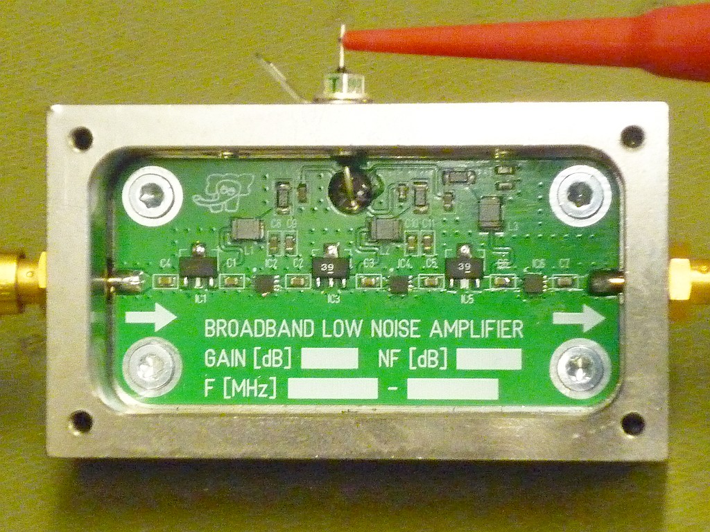2 GHz Amplifier, 40 dB, flat Amplitude Response